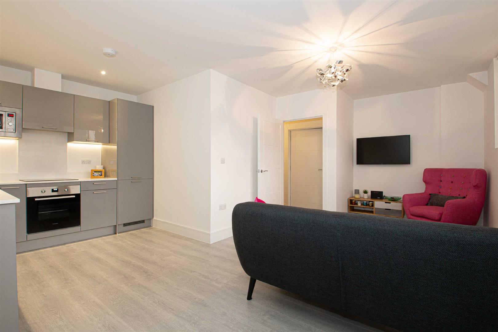 352 Avebury Boulevard, Central Milton Keynes, Milton Keynes